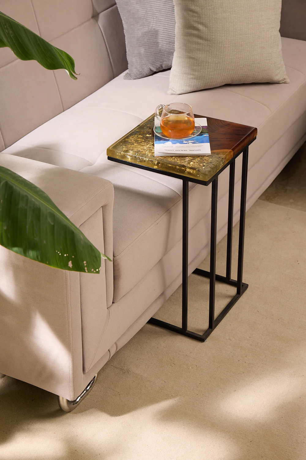 C-Shaped Side Table – Teak Wood with Transparent Resin Finish